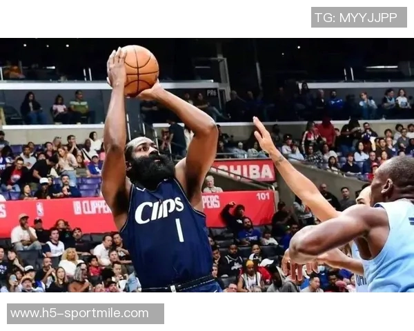 马克西状态回暖半场表现亮眼贡献12分4板3助助球队争胜